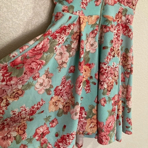 Light Blue and Pink/Coral Floral Haute Monde Spring Dress - Picture 6 of 7